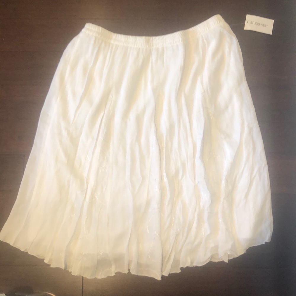 White midi skirt